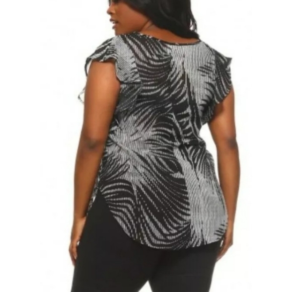 Black and Ivory Chiffon Ruffle Sleeve Tunic Plus - Picture 2 of 5